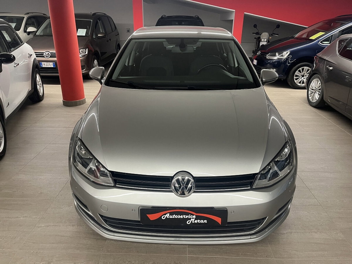 Volkswagen Golf 1.6 TDI DPF 3p. Highline (2)