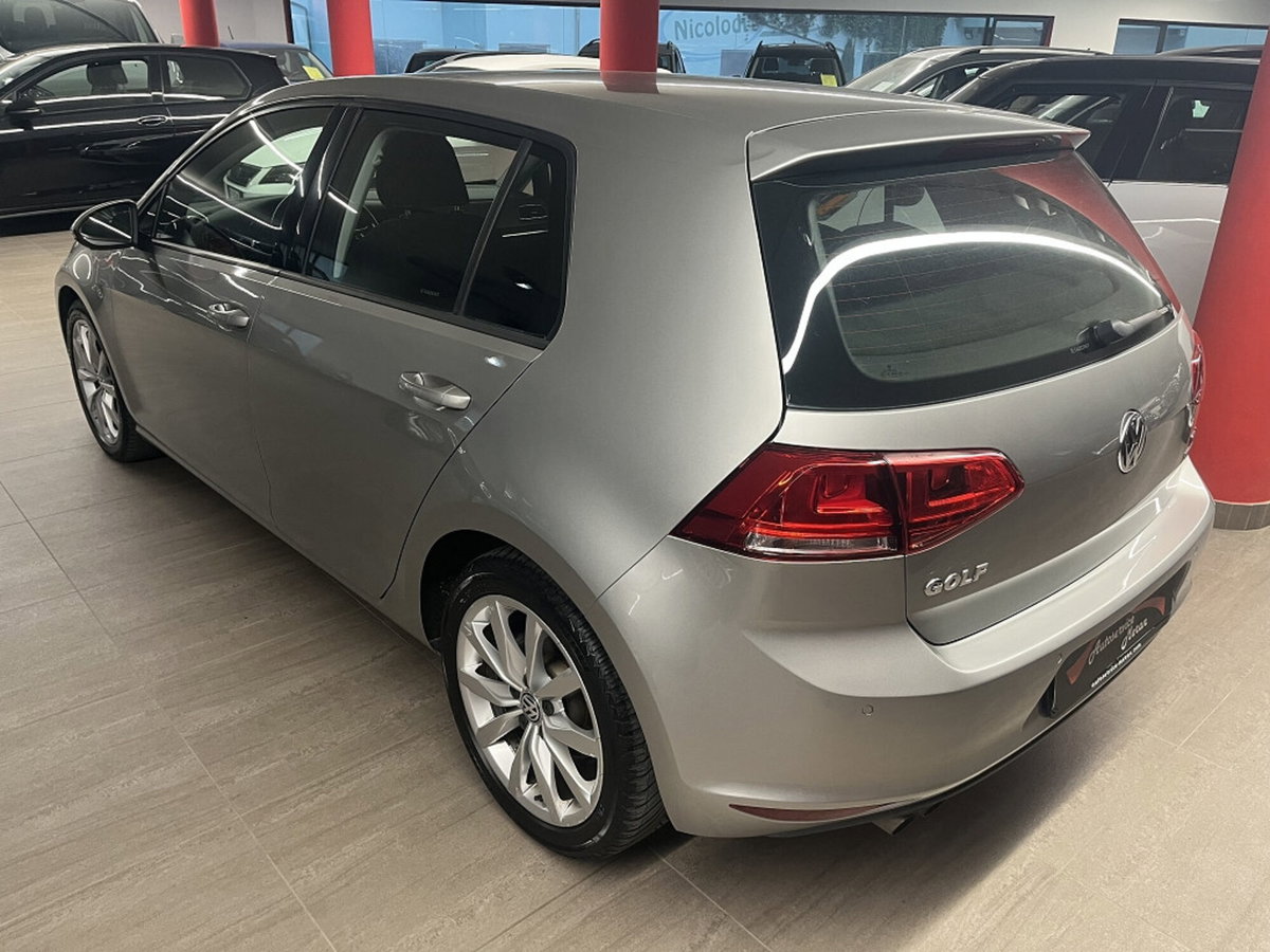 Volkswagen Golf 1.6 TDI DPF 3p. Highline (5)