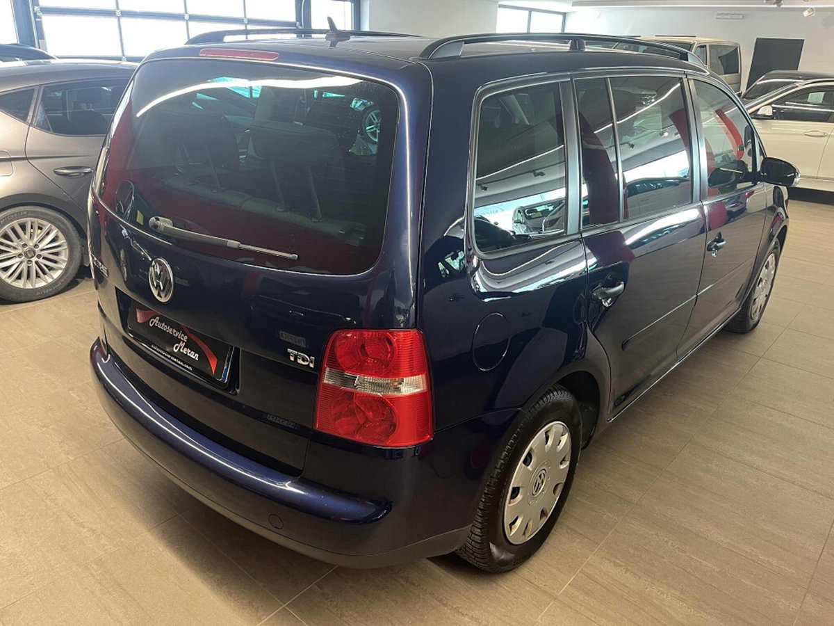 Volkswagen Touran 1.9 TDI 105CV DPF (4)