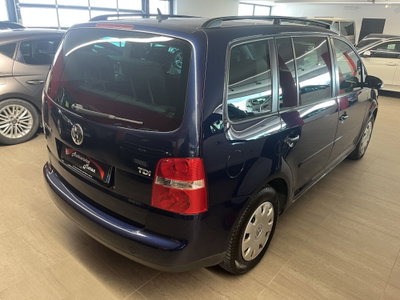 Volkswagen Touran 1.9 TDI 105CV DPF (4)