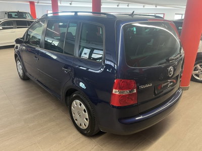 Volkswagen Touran 1.9 TDI 105CV DPF (5)