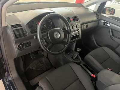 Volkswagen Touran 1.9 TDI 105CV DPF (6)