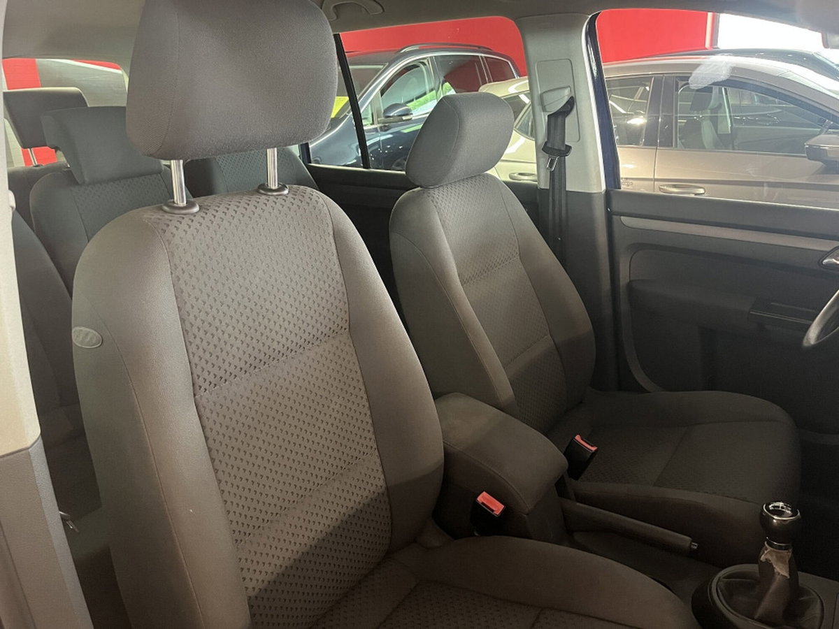 Volkswagen Touran 1.9 TDI 105CV DPF (9)