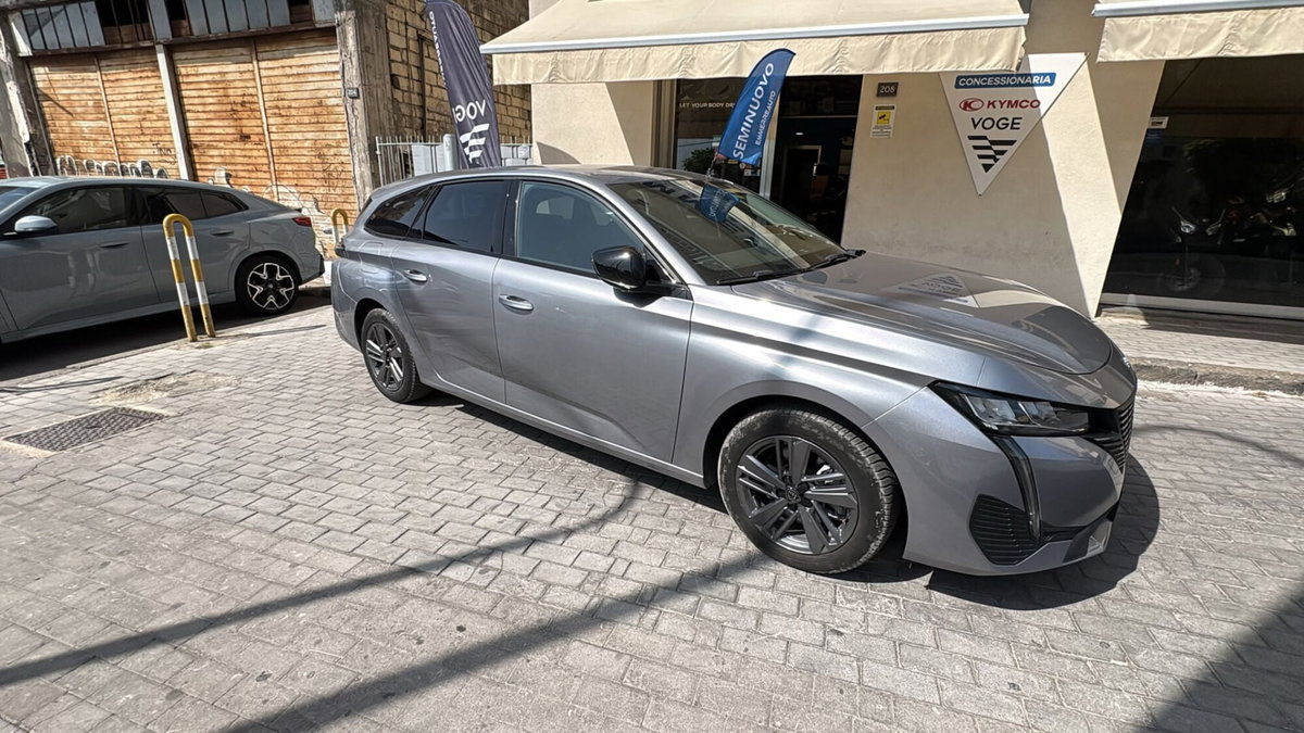 Peugeot 308 1.2 puretech t Allure s&s 130cv (3)