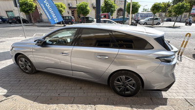 Peugeot 308 1.2 puretech t Allure s&s 130cv (5)