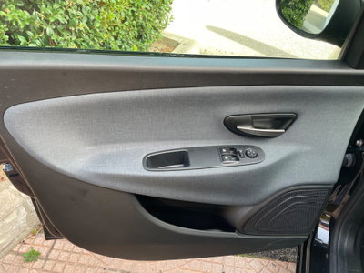 Lancia Ypsilon 1.0 FireFly 5 porte S&S Hybrid Ecochic Gold (8)