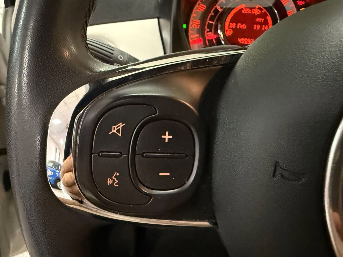 Fiat 500 1.0 Hybrid Red (9)