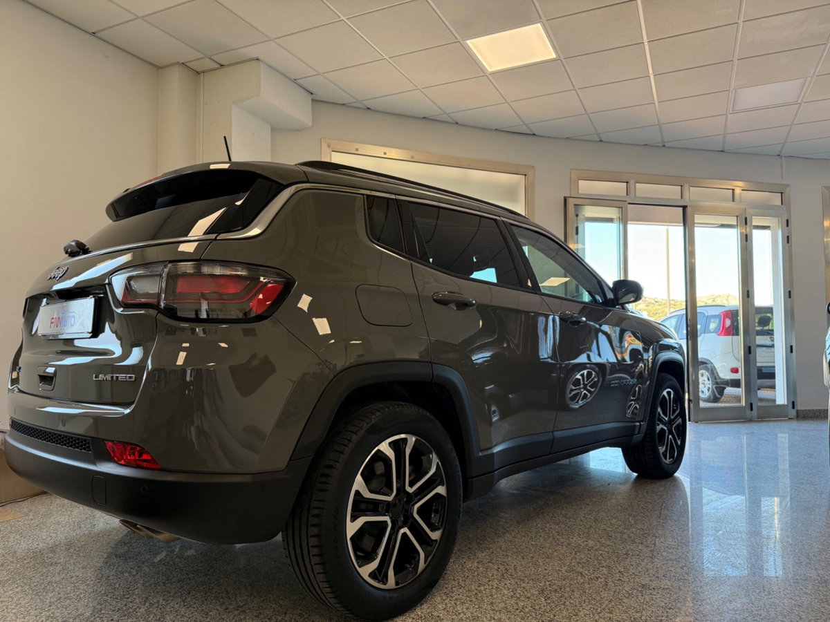 Jeep Compass 1.3 T4 190CV PHEV AT6 4xe Limited (4)