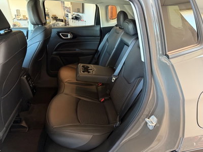 Jeep Compass 1.3 T4 190CV PHEV AT6 4xe Limited (7)