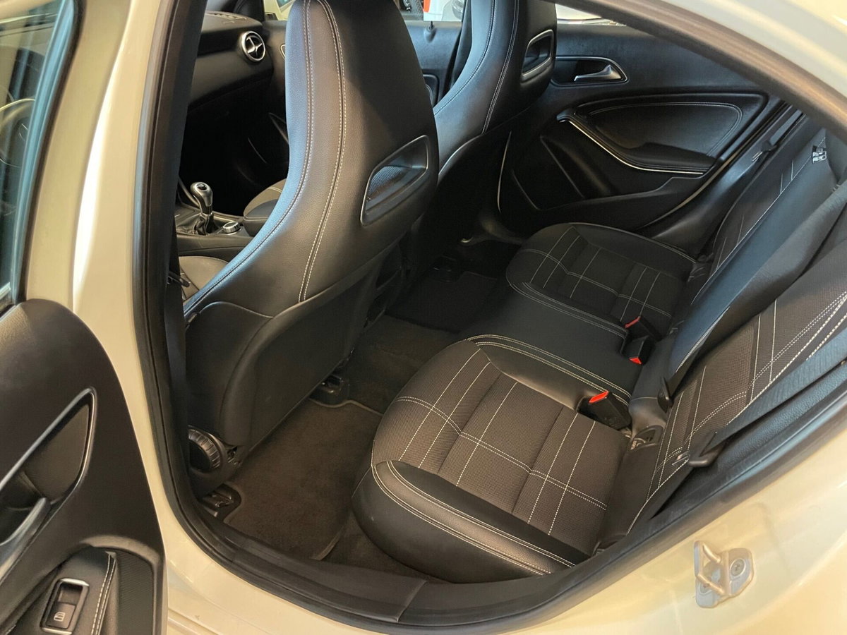 Mercedes-Benz Classe A 160 CDI Premium (6)