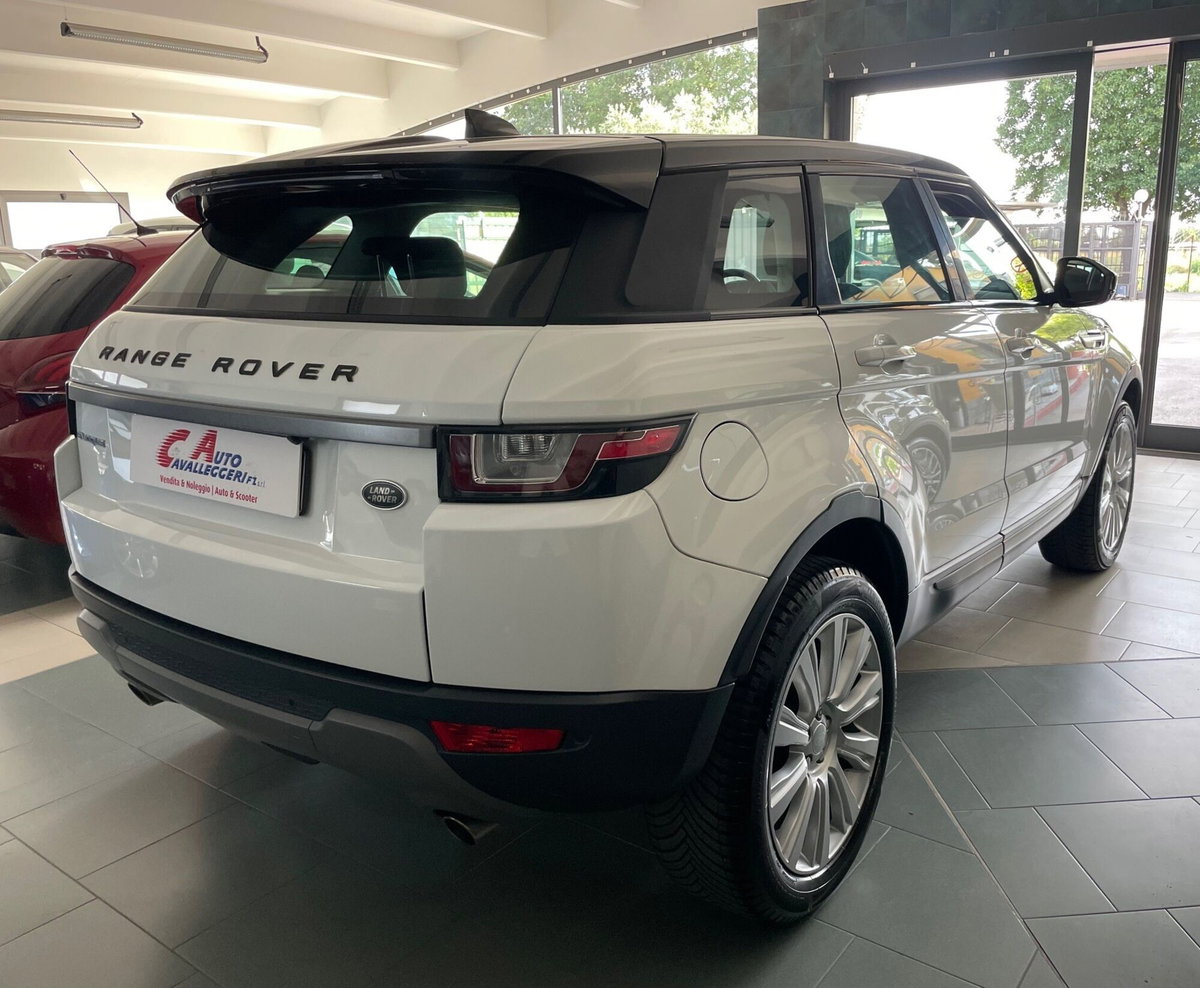 Land Rover Range Rover Evoque 2.0 TD4 150 CV 5p. Pure (3)