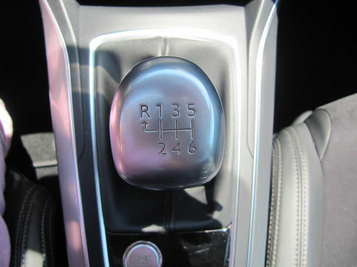 Peugeot 308 BlueHDi 120 S&S Allure (13)