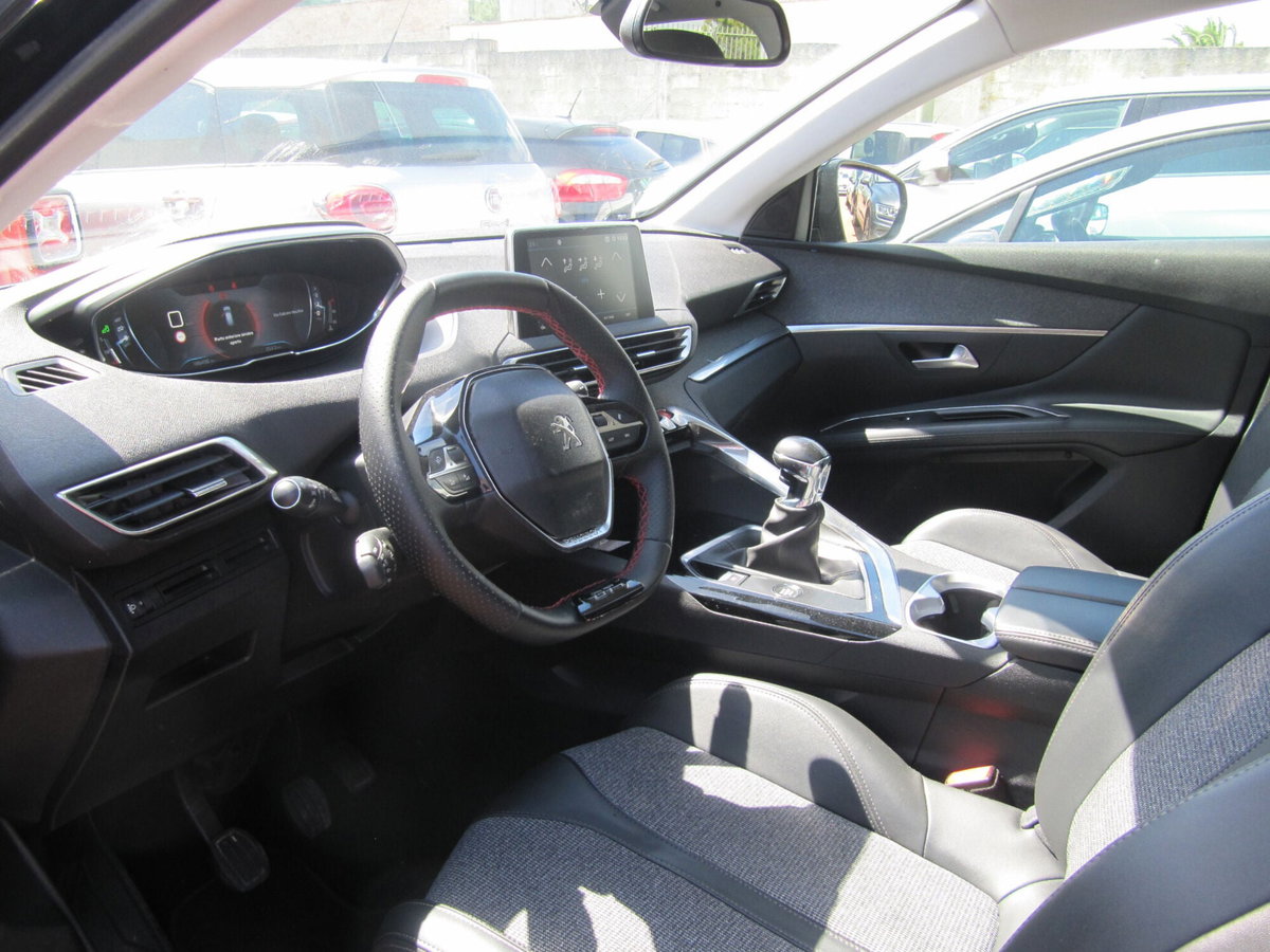 Peugeot 3008 BlueHDi 130 S&S Allure (15)