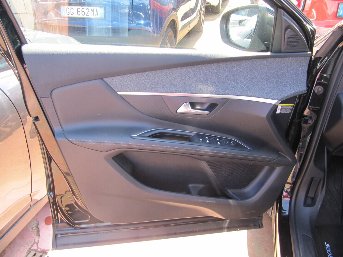 Peugeot 3008 BlueHDi 130 S&S Allure (16)