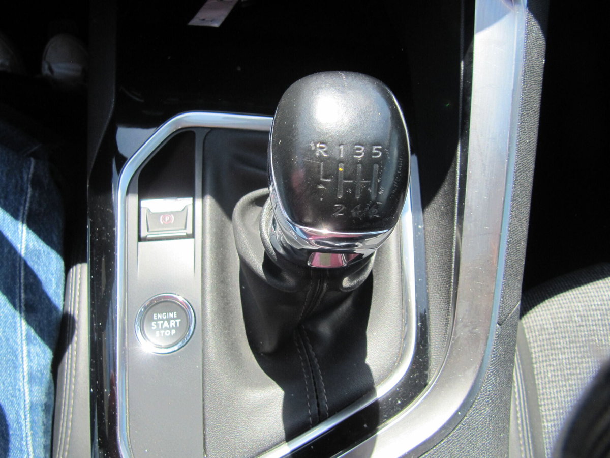 Peugeot 3008 BlueHDi 130 S&S Allure (18)