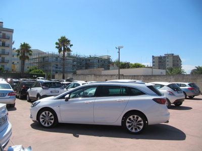 Opel Astra Station Wagon 1.6 BiTurbo CDTi Start&Stop Sports Innovation (2)