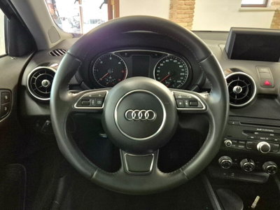 Audi A1 Sportback 1.6 TDI Attraction (4)