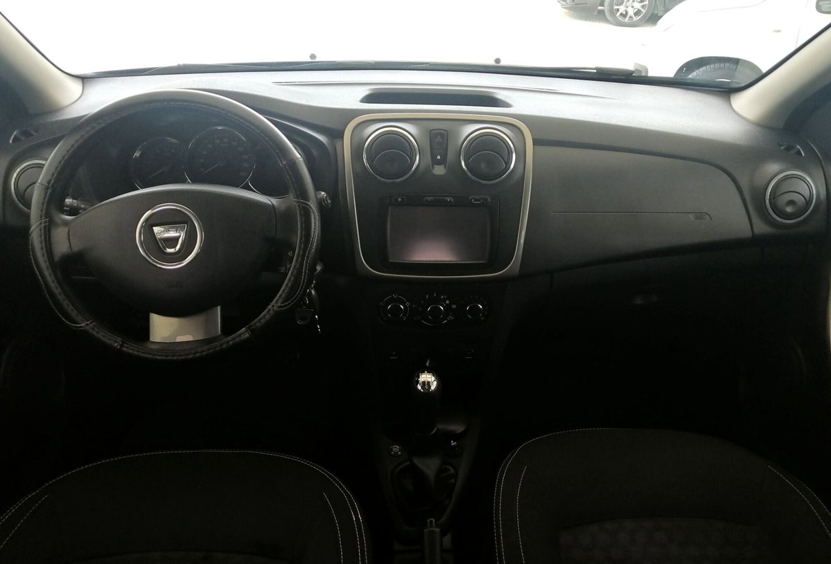 Dacia Sandero 1.2 16V GPL 75CV (3)