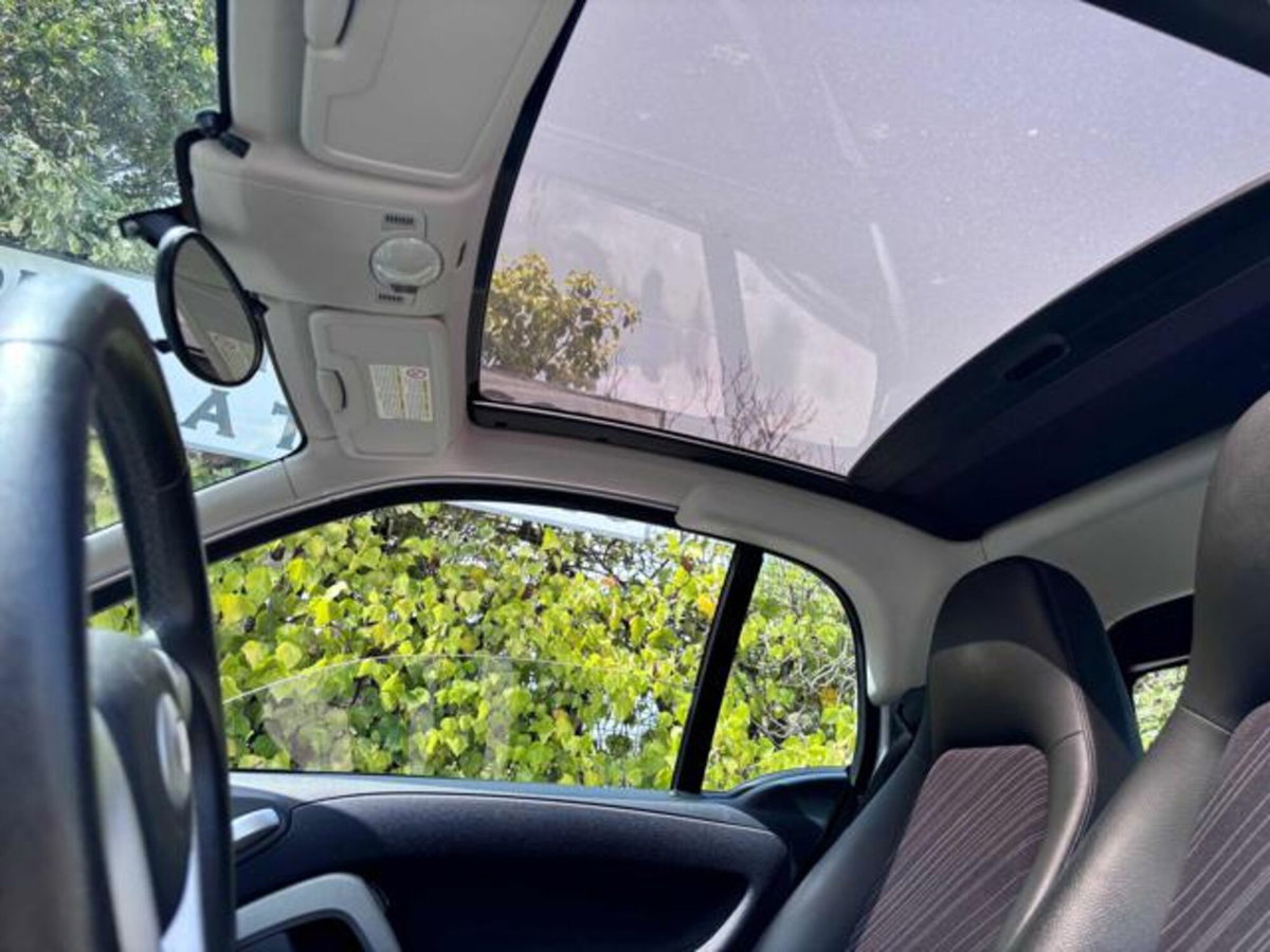 smart Fortwo 1000 52 kW MHD coupé pulse (10)
