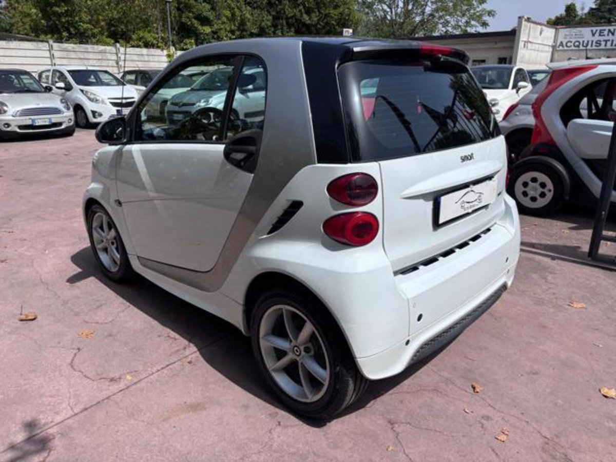smart Fortwo 1000 52 kW MHD coupé pulse (6)