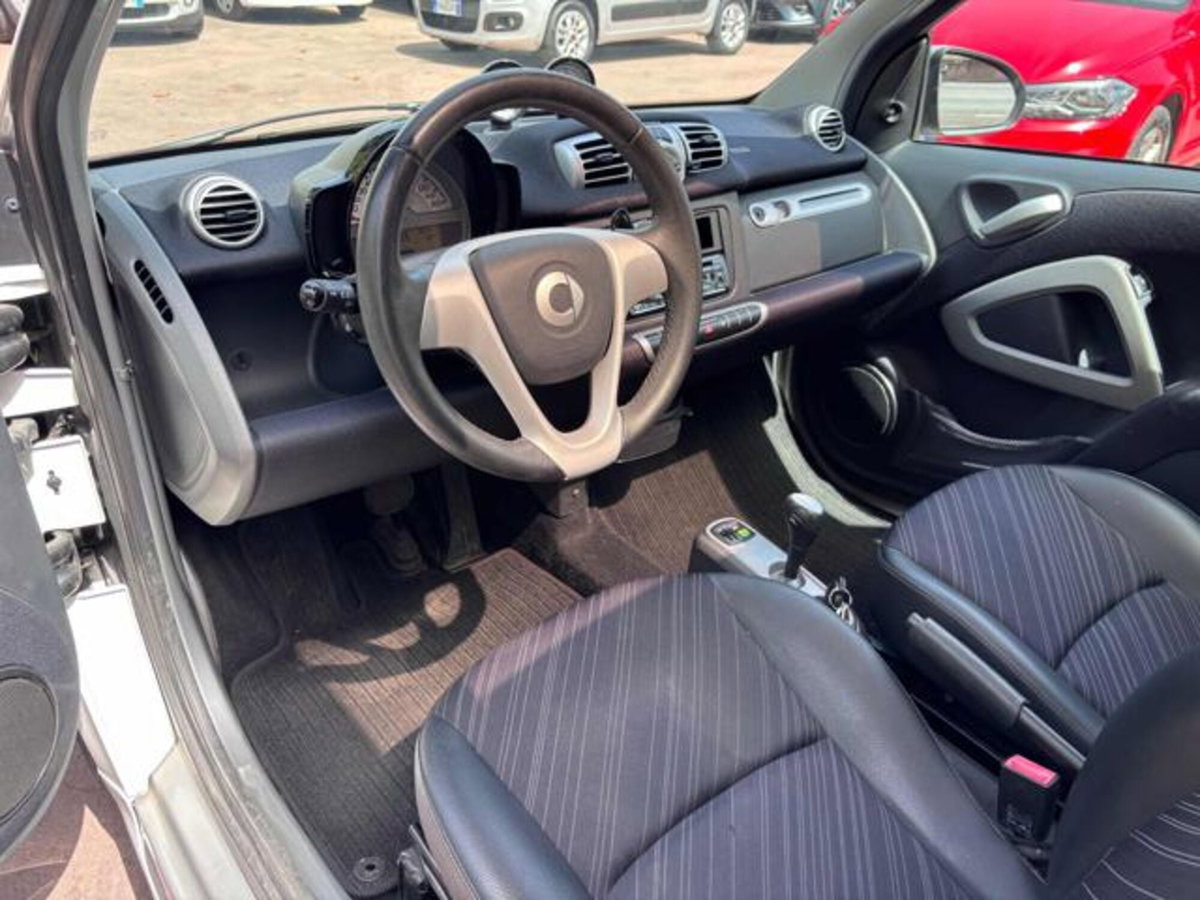 smart Fortwo 1000 52 kW MHD coupé pulse (8)