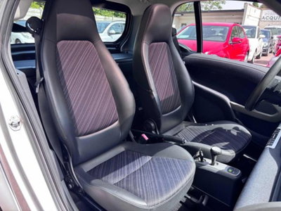 smart Fortwo 1000 52 kW MHD coupé pulse (9)