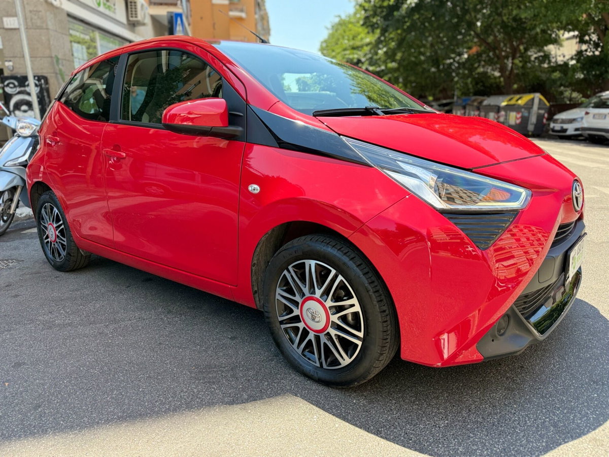 Toyota Aygo Connect 1.0 VVT-i 72 CV 5 porte x-fun MMT