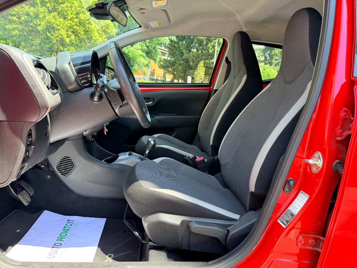Toyota Aygo Connect 1.0 VVT-i 72 CV 5 porte x-fun MMT (11)