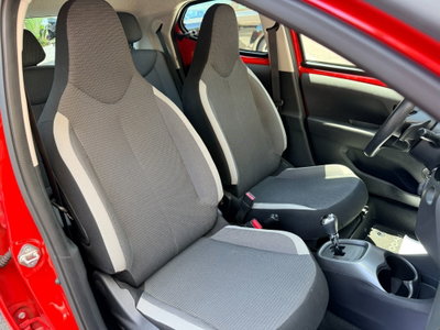 Toyota Aygo Connect 1.0 VVT-i 72 CV 5 porte x-fun MMT (15)