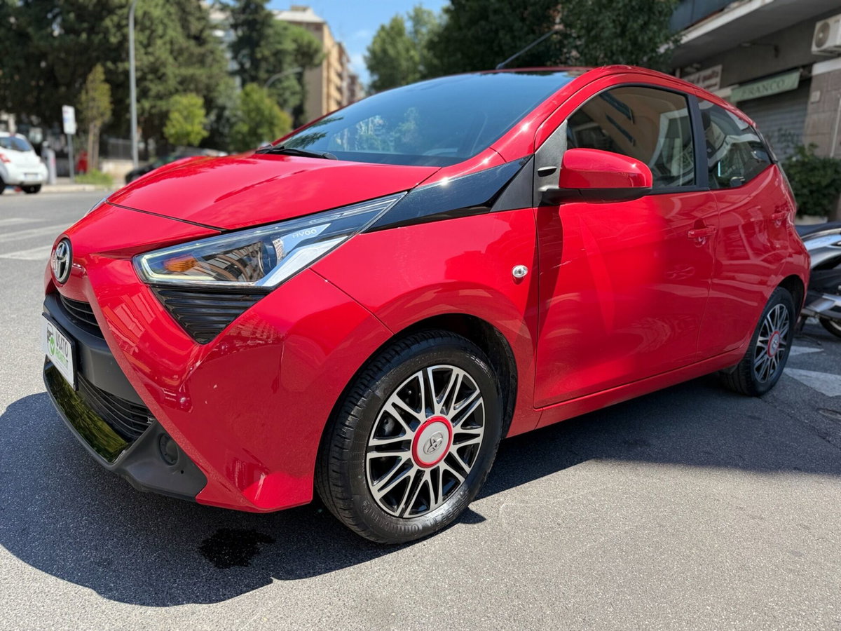 Toyota Aygo Connect 1.0 VVT-i 72 CV 5 porte x-fun MMT (3)