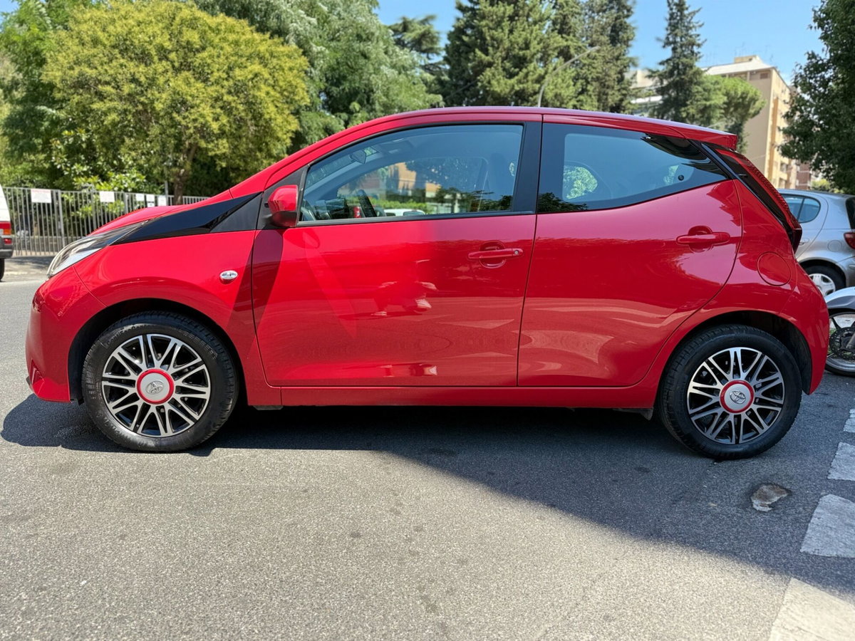 Toyota Aygo Connect 1.0 VVT-i 72 CV 5 porte x-fun MMT (4)