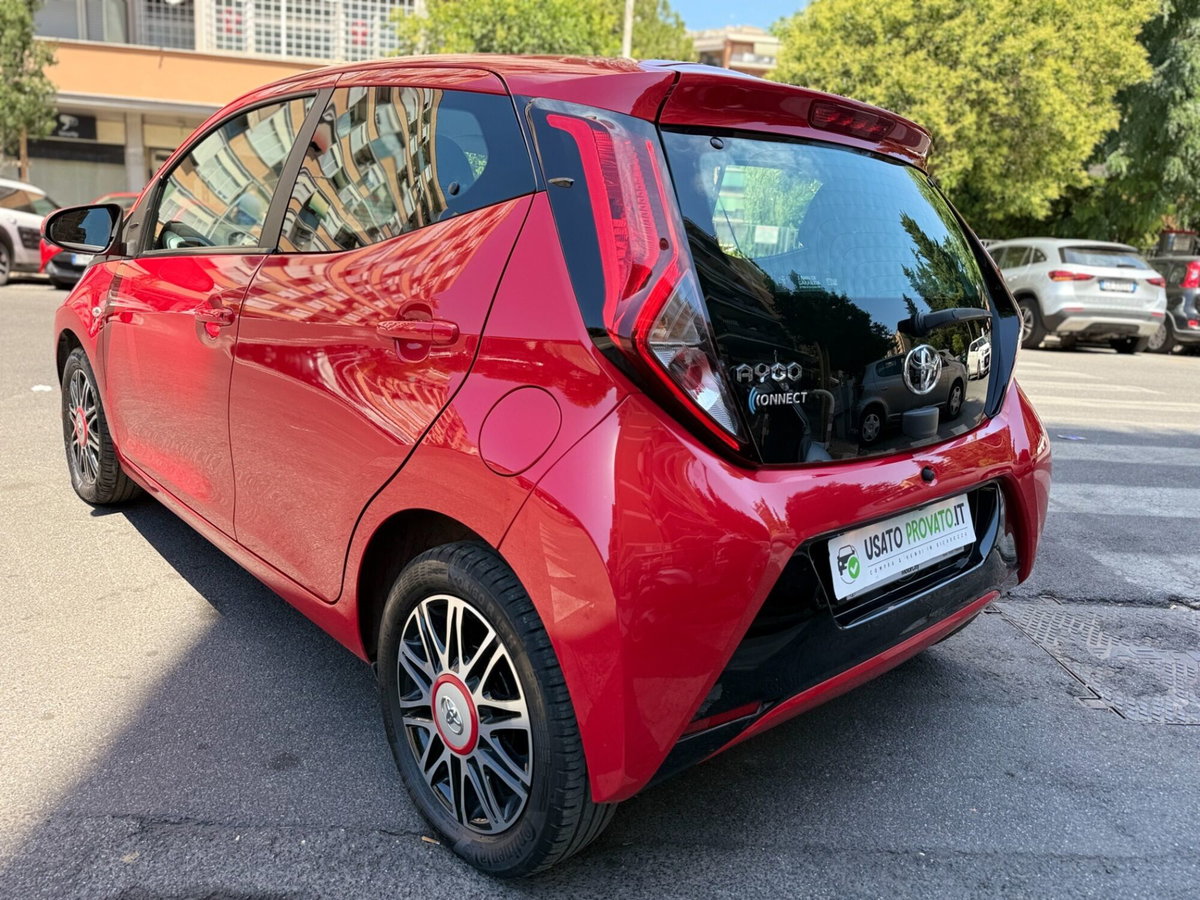 Toyota Aygo Connect 1.0 VVT-i 72 CV 5 porte x-fun MMT (8)