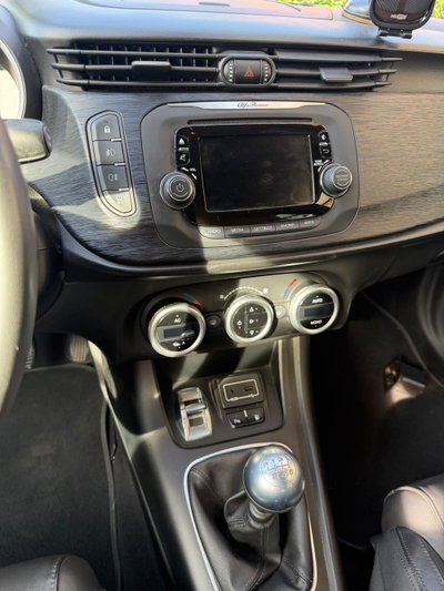 Alfa Romeo Giulietta 1.4 Turbo Distinctive Gpl 120cv E6 (10)