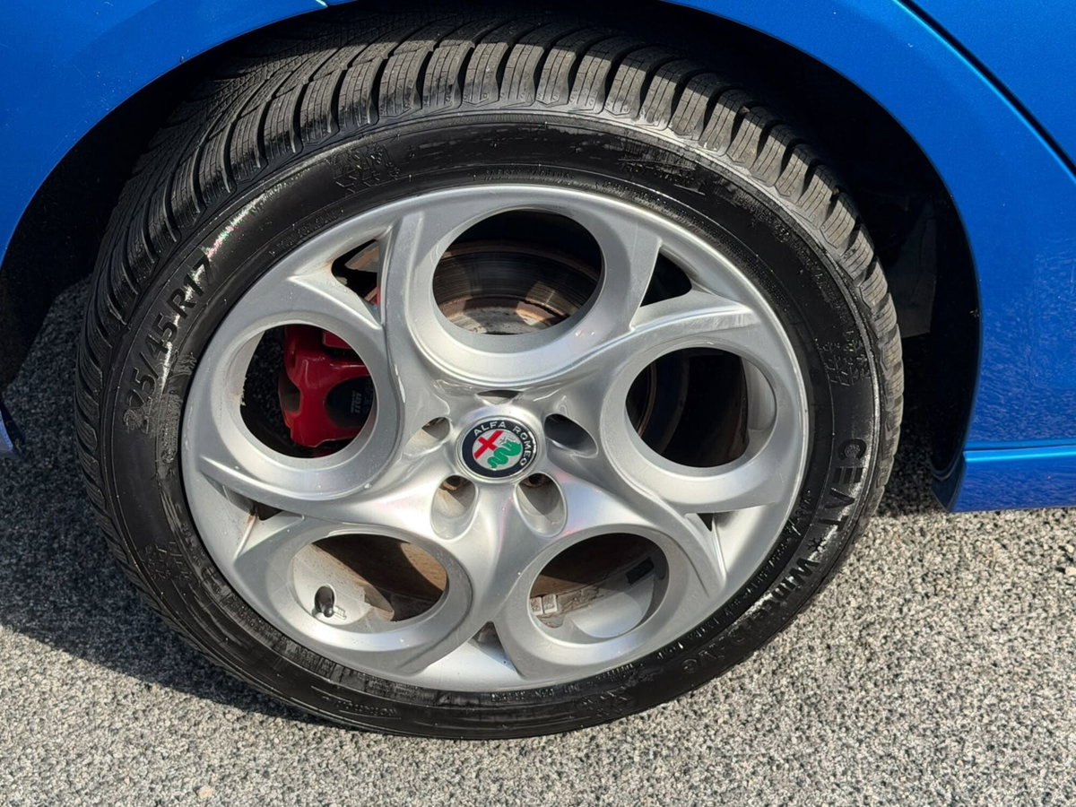 Alfa Romeo Giulietta 1.4 Turbo Distinctive Gpl 120cv E6 (17)