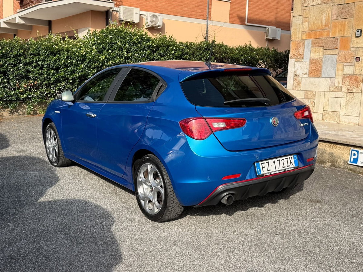 Alfa Romeo Giulietta 1.4 Turbo Distinctive Gpl 120cv E6 (7)
