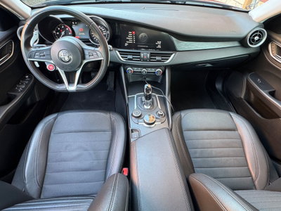Alfa Romeo Giulia 2.2 Turbodiesel 180 CV AT8 AWD Q4 Super (7)