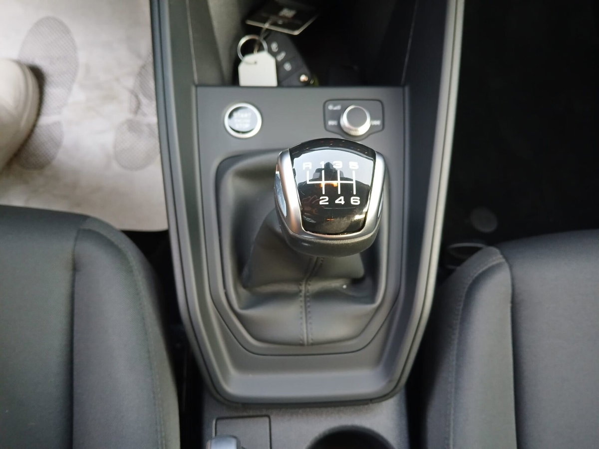 Audi A1 allstreet 30 1.0 tfsi Business 116cv (12)