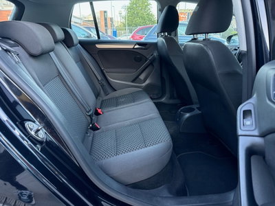 Volkswagen Golf 1.6 TDI DPF 5p. Sport Edition (14)