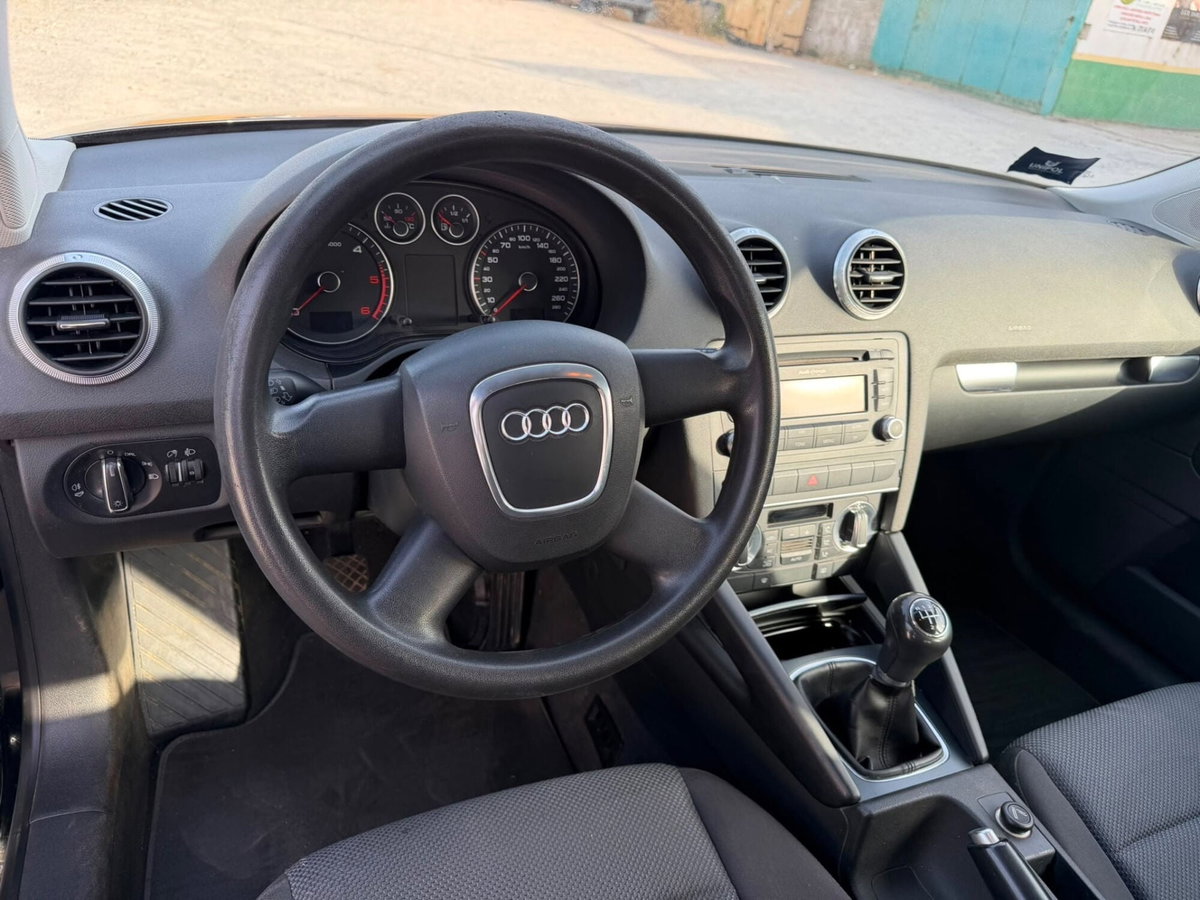 Audi A3 2.0 TDI F.AP. Ambiente (8)