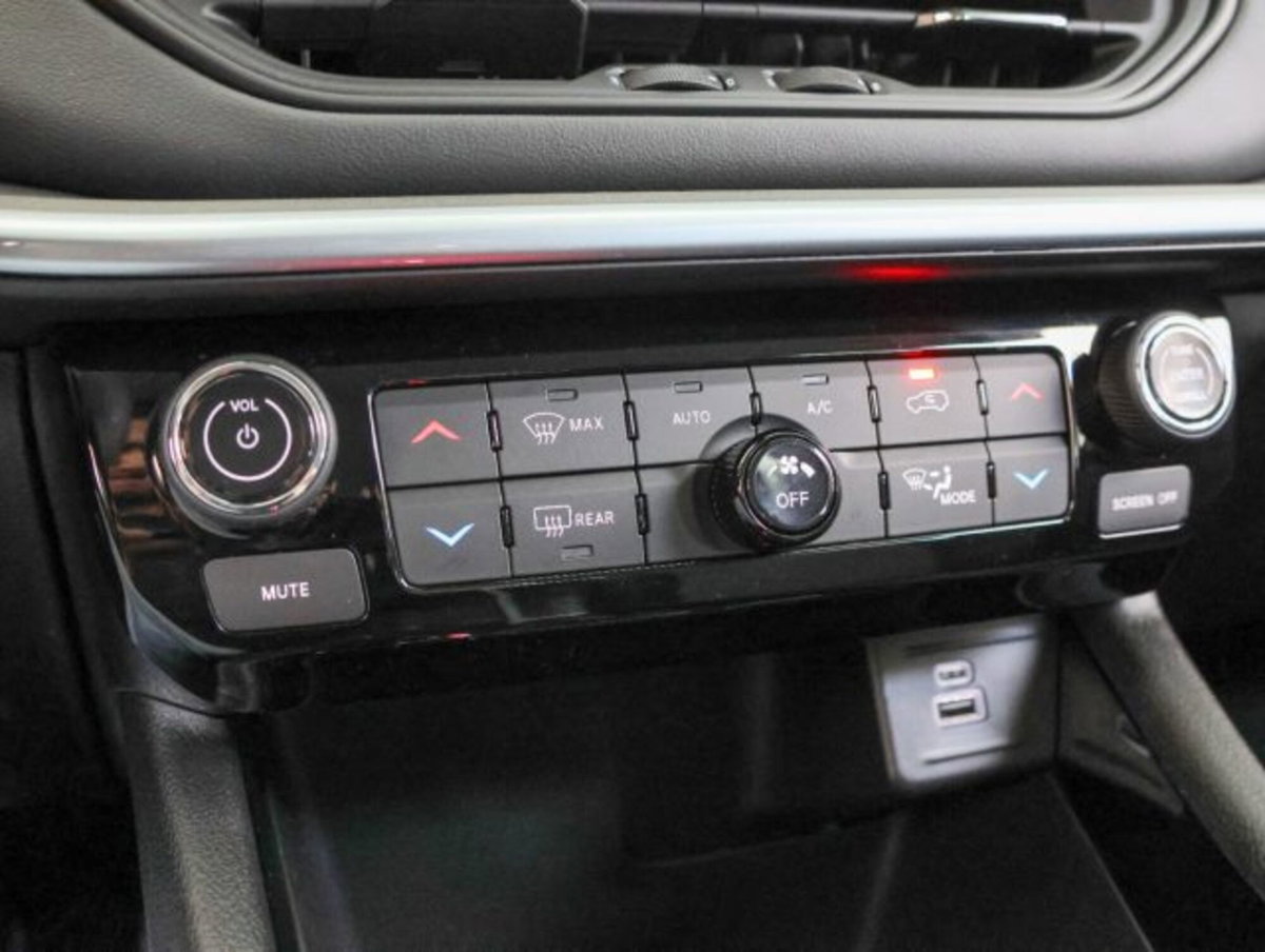 Jeep Compass 1.5 turbo t4 mhev Altitude 2wd 130cv dct (20)
