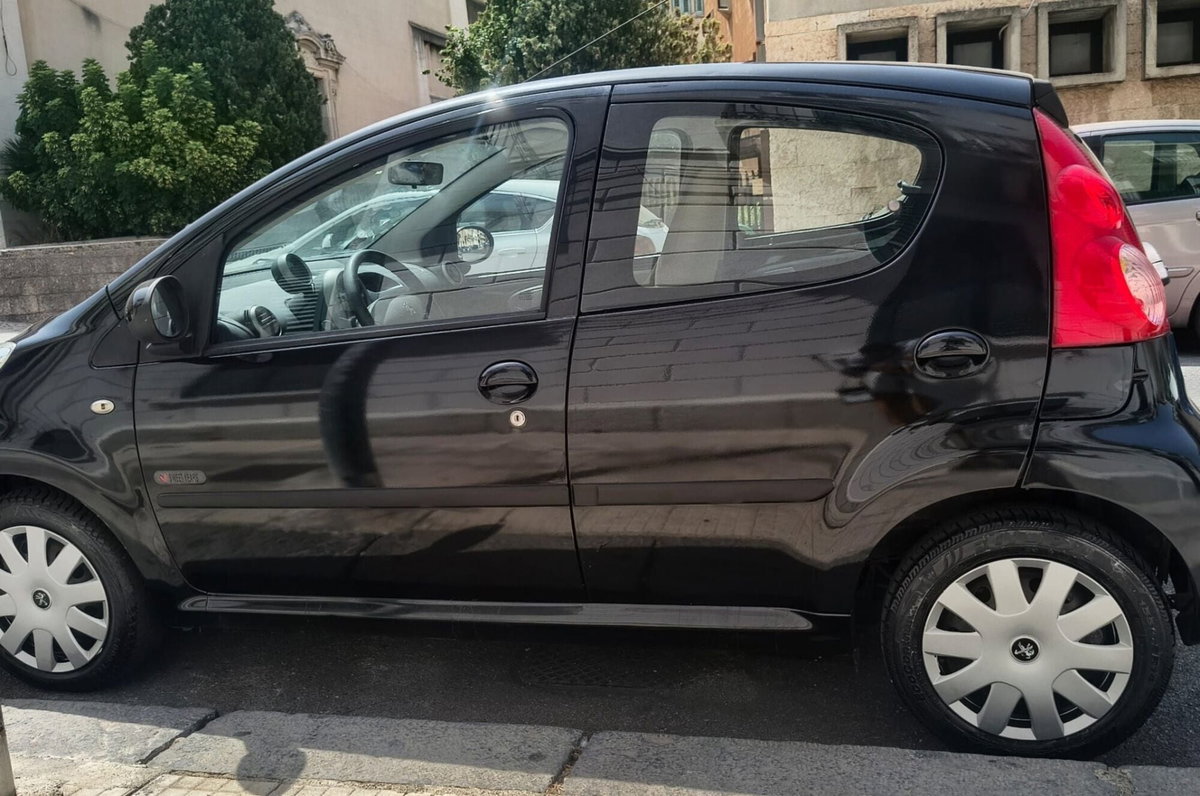 Peugeot 107 68CV 3p. Plaisir (2)