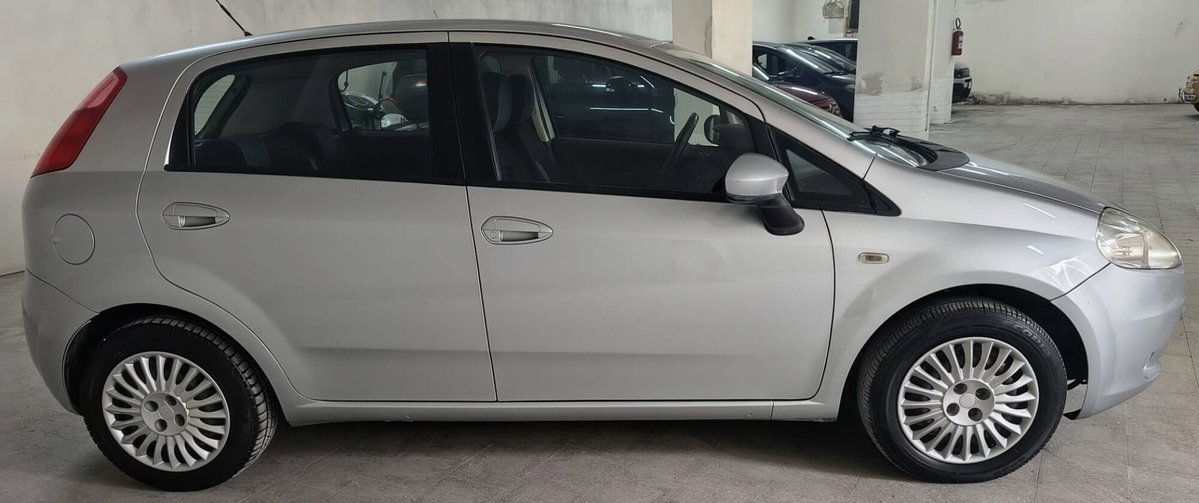Fiat Grande Punto 1.3 MJT 75 CV 5 porte Dynamic (4)