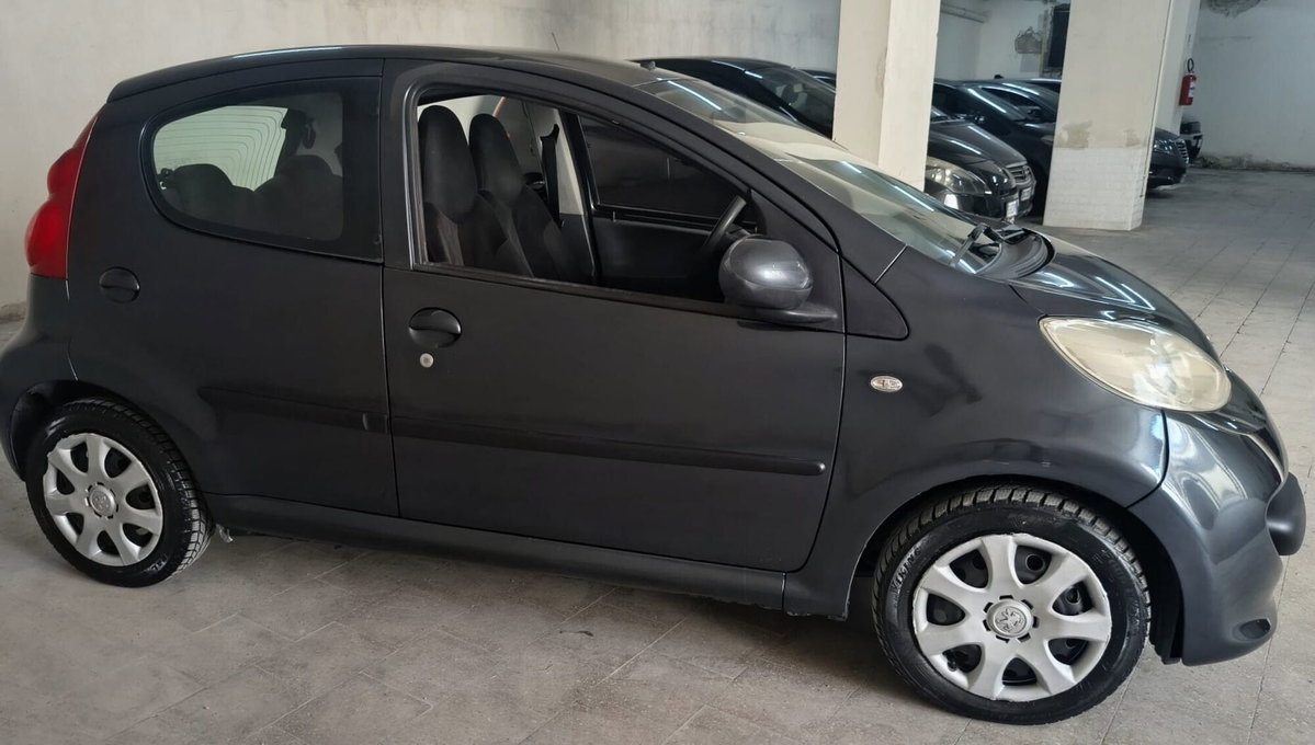 Peugeot 107 HDi 5p. Sweet Years (12)