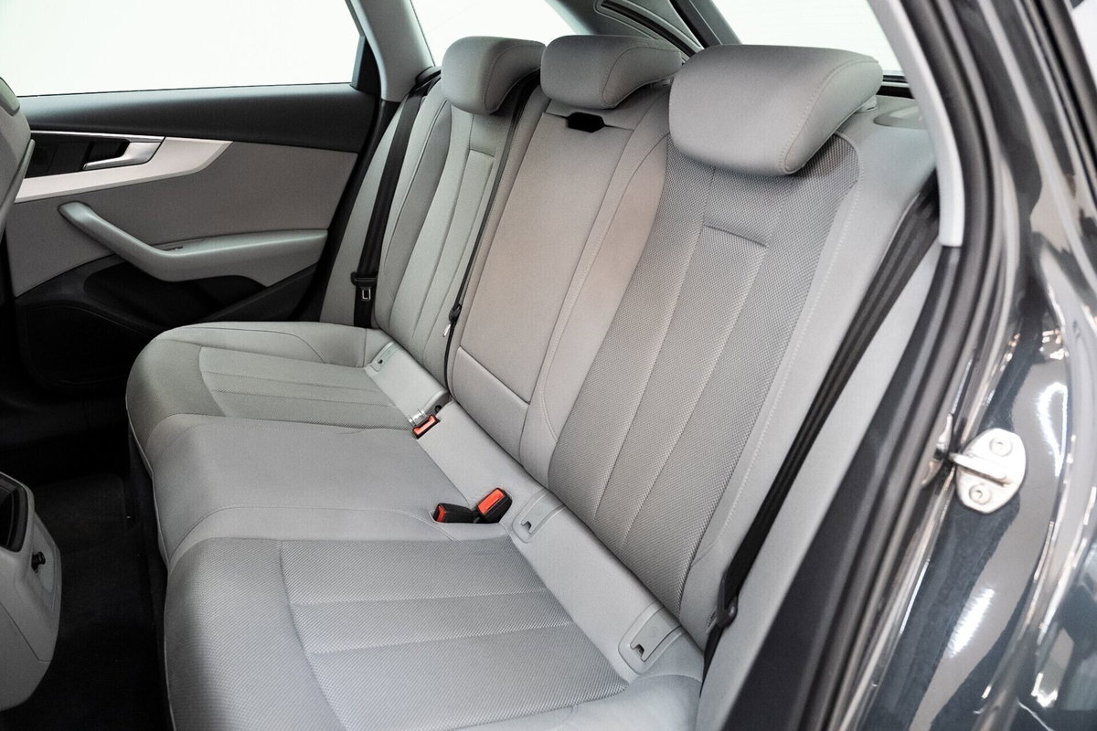 Audi A4 Allroad Allroad 40 2.0 tdi mhev Identity Contrast quattro 204cv s-tronic (11)