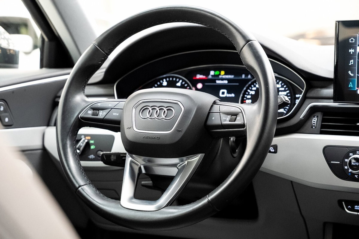 Audi A4 Allroad Allroad 40 2.0 tdi mhev Identity Contrast quattro 204cv s-tronic (13)