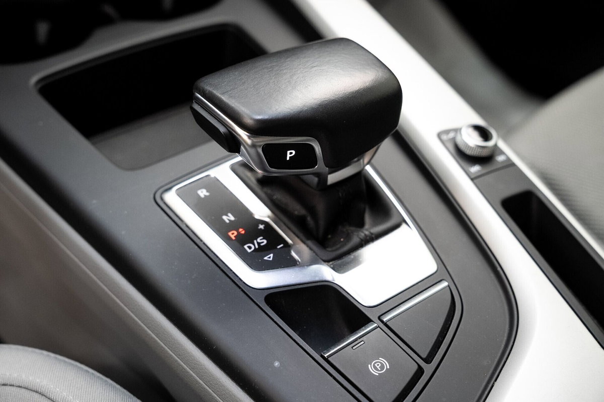 Audi A4 Allroad Allroad 40 2.0 tdi mhev Identity Contrast quattro 204cv s-tronic (14)
