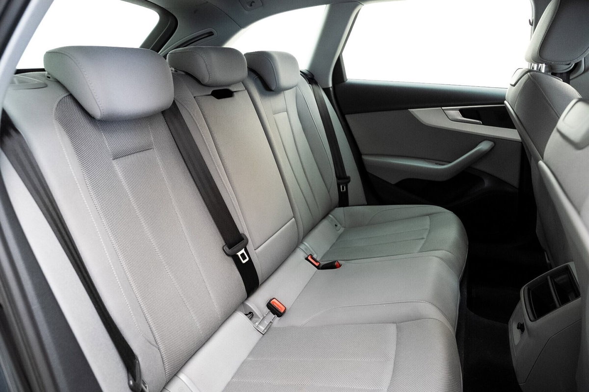 Audi A4 Allroad Allroad 40 2.0 tdi mhev Identity Contrast quattro 204cv s-tronic (15)