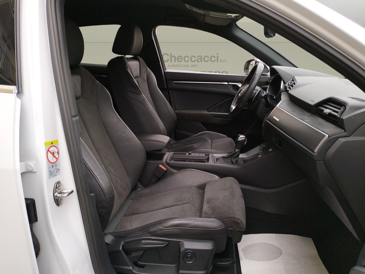 Audi RS Q3 Sportback 2.5 quattro s-tronic (18)