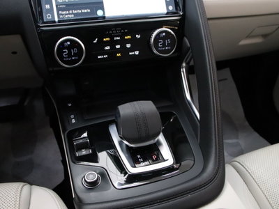 Jaguar E-Pace 2.0d i4 mhev R-Dynamic HSE awd 204cv auto (15)