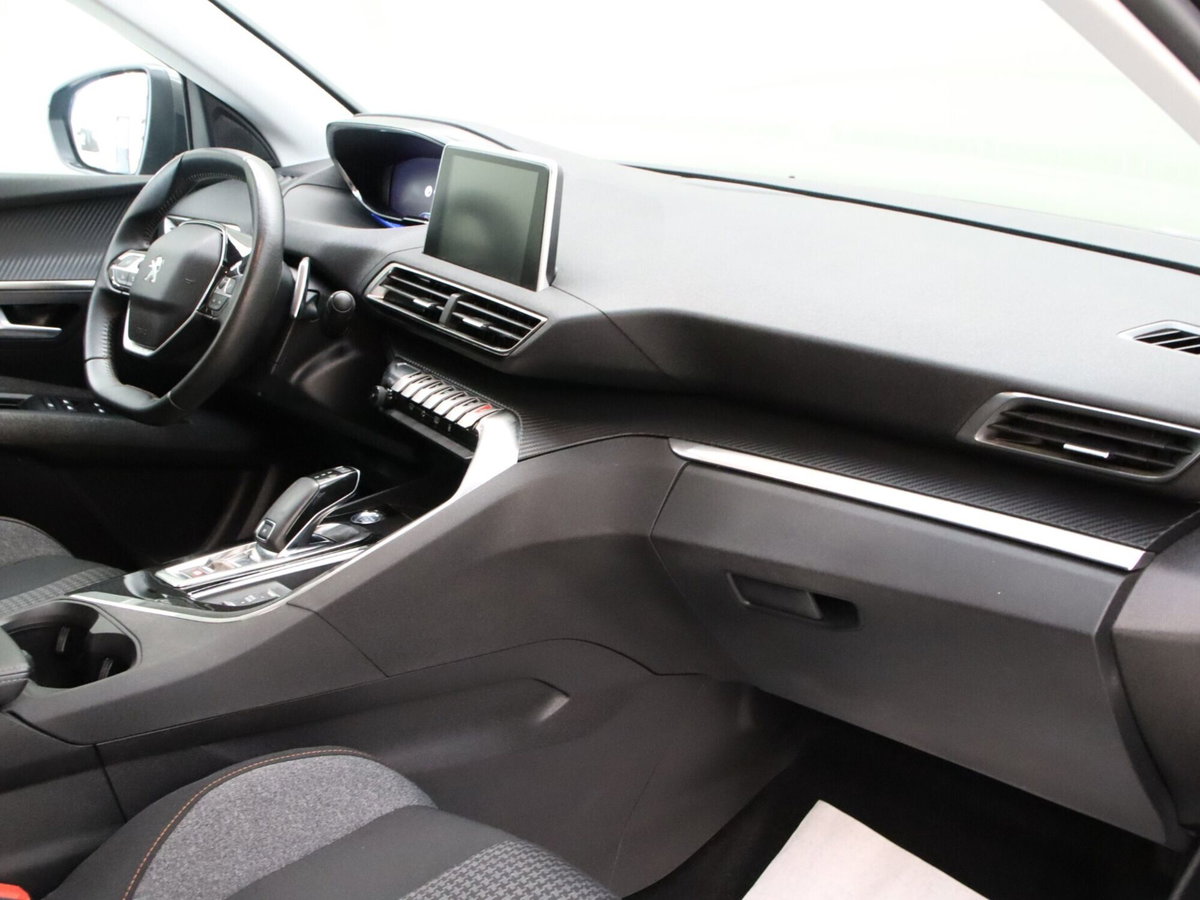 Peugeot 5008 BlueHDi 130 S&S Allure (10)